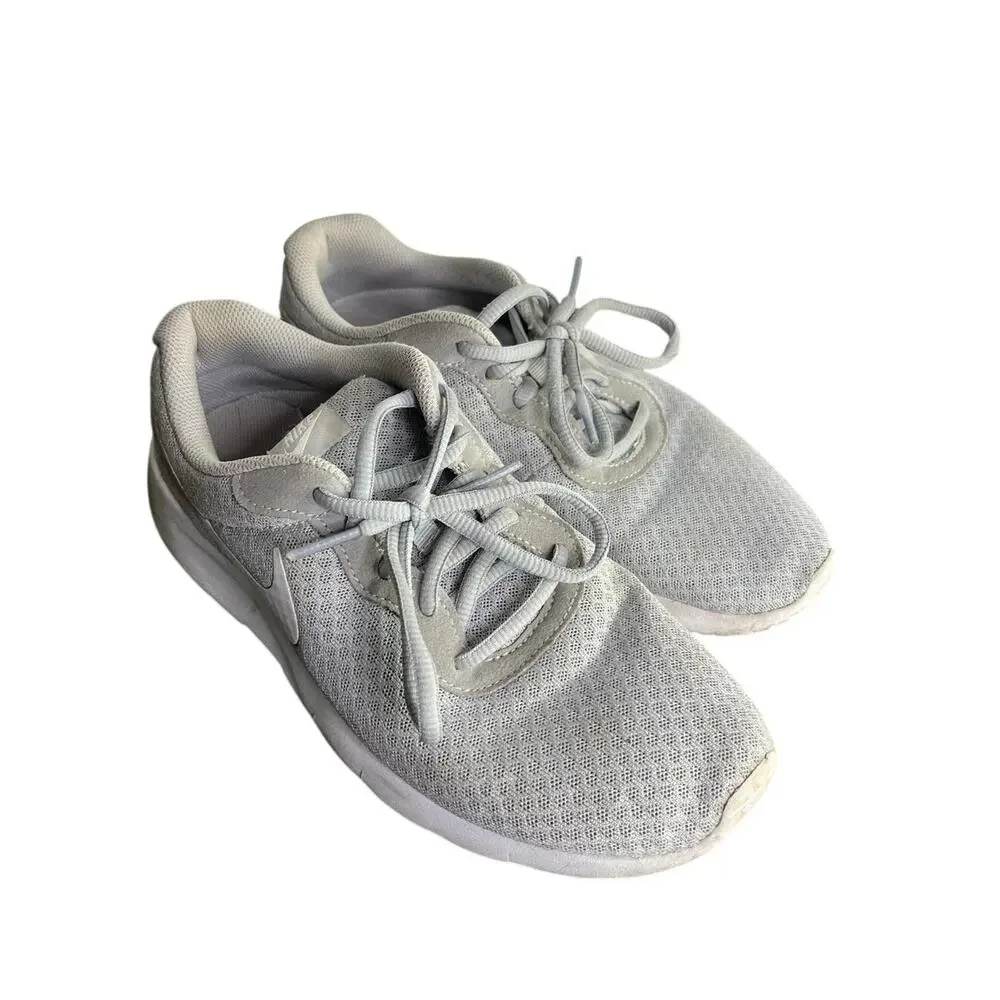 Nike Tanjun Sneakers Kids‎ 6.5Y Wolf Gray white Running Shoes